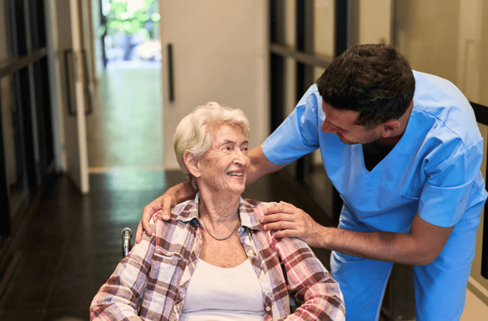 Cuidados domiciliários para idosos: 5 sinais de que é hora de pedir ajuda em casa